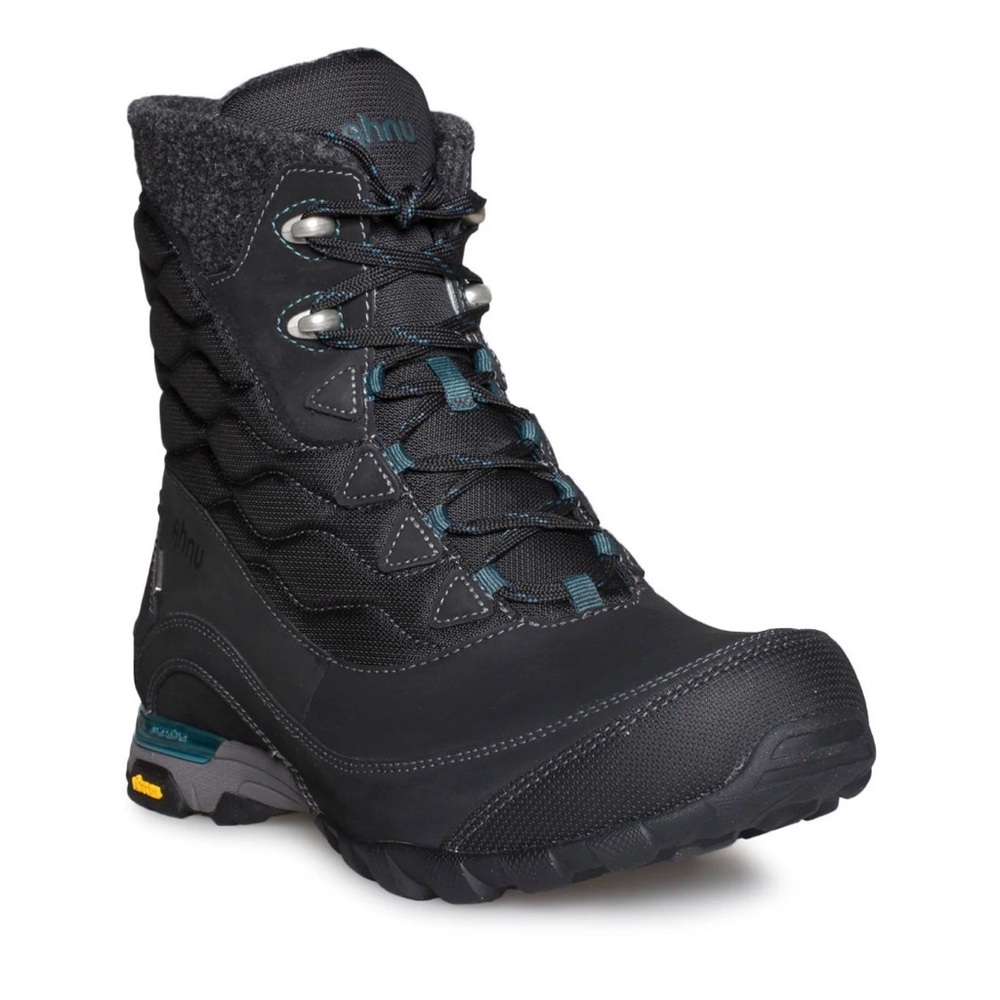 AHNU TEVA SUGARFROST INSULATED WP BLACK BOOTS Womenโs Sz 6.5 Hiking Snow Outdoor